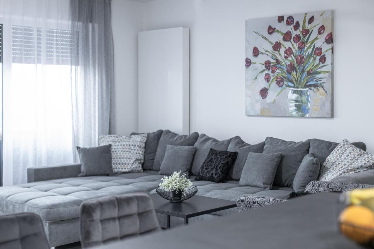 Exklusive Neubau-Ferienwohnung Mit Fernsicht คอนสตานซ์ ภายนอก รูปภาพ