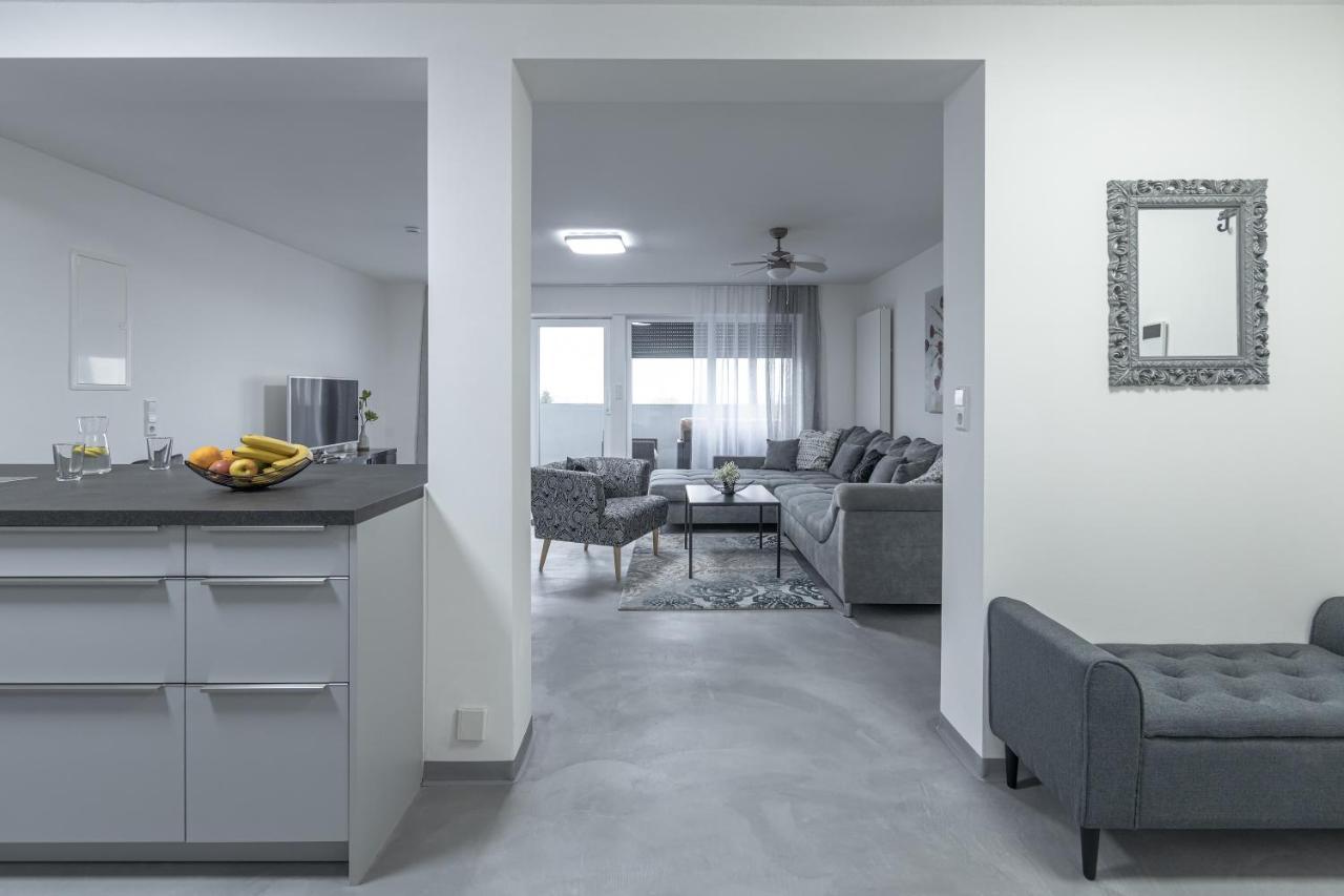 Exklusive Neubau-Ferienwohnung Mit Fernsicht คอนสตานซ์ ภายนอก รูปภาพ