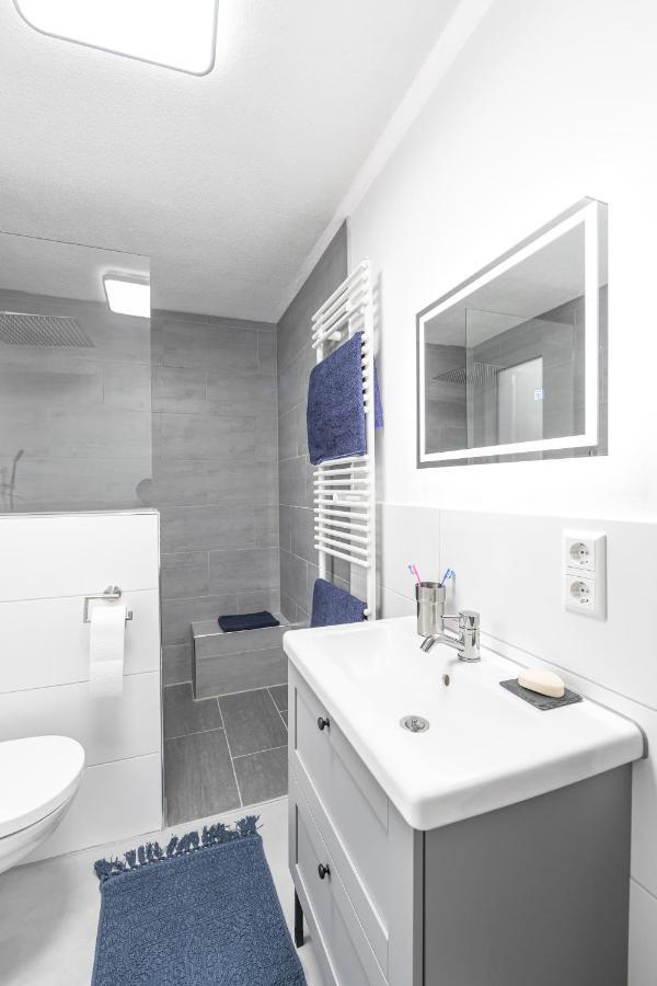 Exklusive Neubau-Ferienwohnung Mit Fernsicht คอนสตานซ์ ภายนอก รูปภาพ